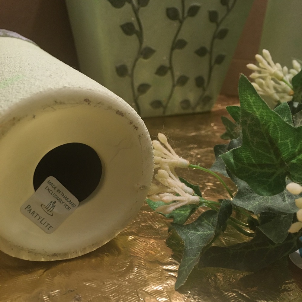 Partylite Light Green Spring Candle Set - Picture 3 of 7